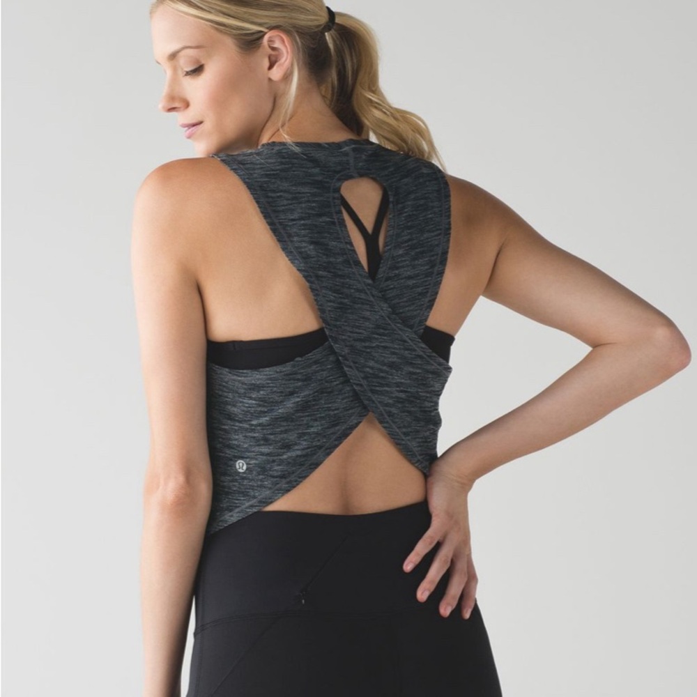 Lululemon Athletica Fast As Light Muscle Tank Open Back
Heathered Black size 4-6